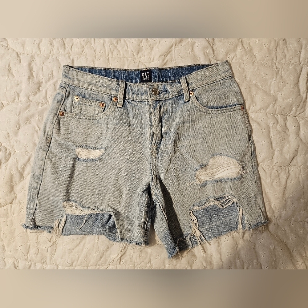 GAP Women’s Jean Mom Shorts